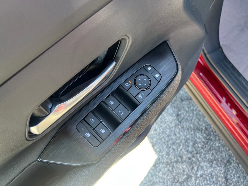New 2025 Nissan Kicks SV AWD/4WD image 12