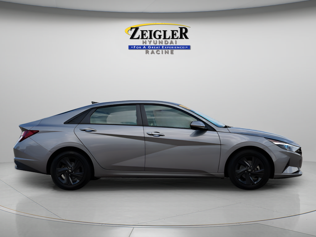 Certified 2021 Hyundai Elantra SEL w/ Convenience Package FWD image 8