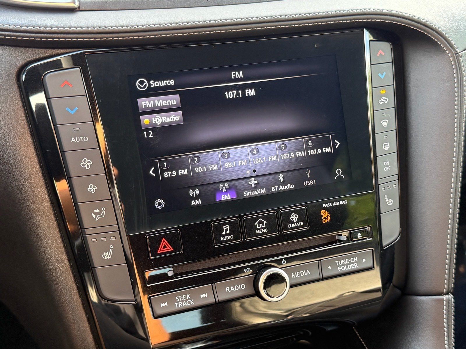 Used 2023 INFINITI QX55 Luxe w/ Cargo Package AWD/4WD image 23