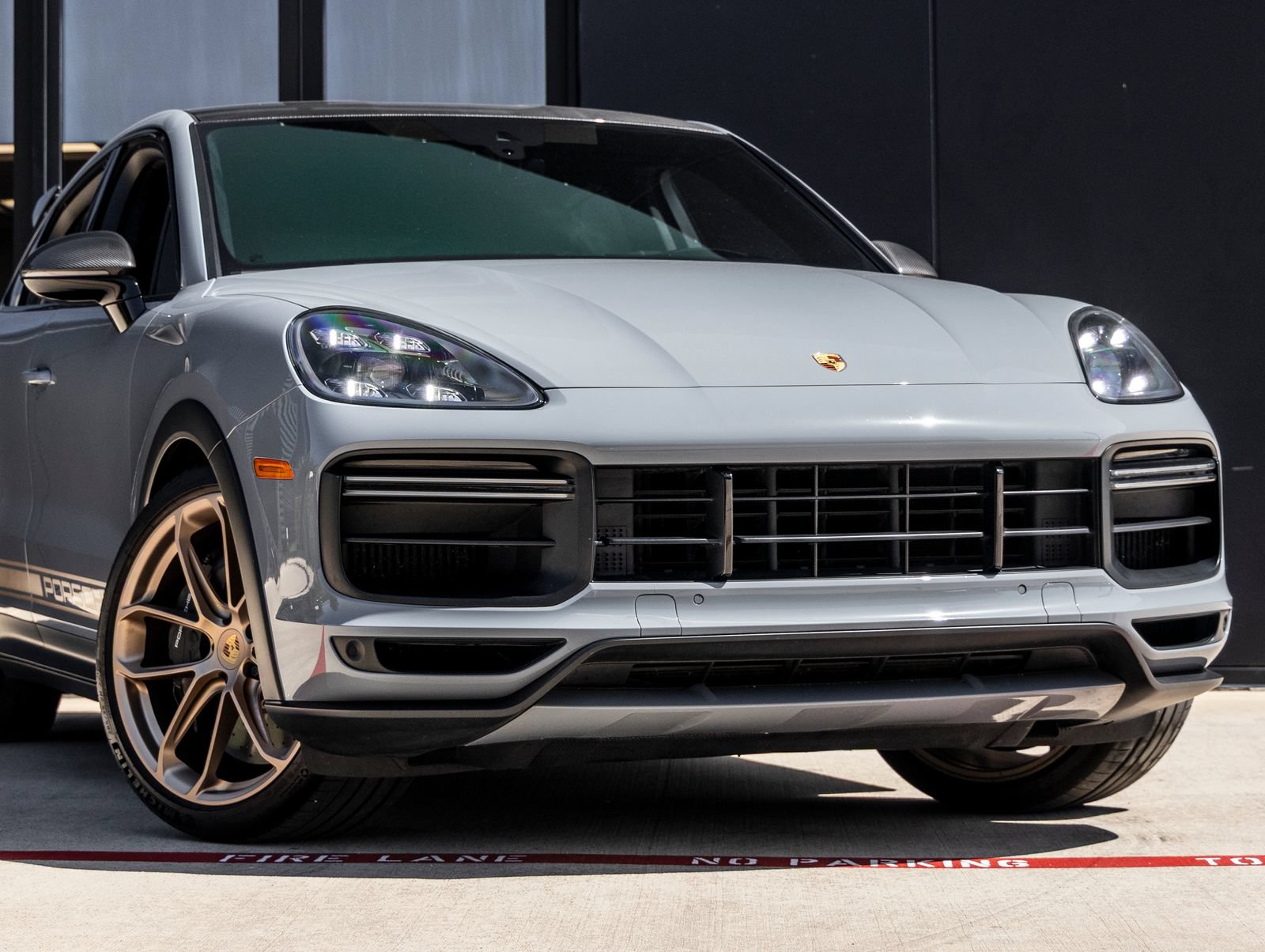 Certified 2022 Porsche Cayenne Turbo GT AWD/4WD image 9