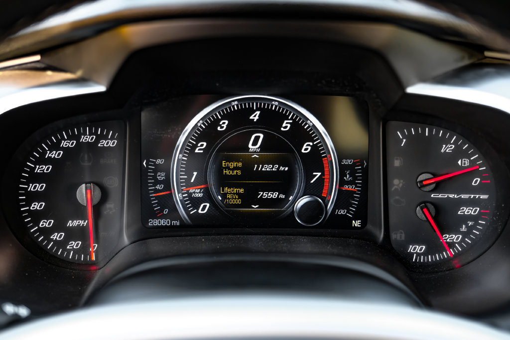 Used 2019 Chevrolet Corvette Stingray Coupe w/ 1LT RWD image 13