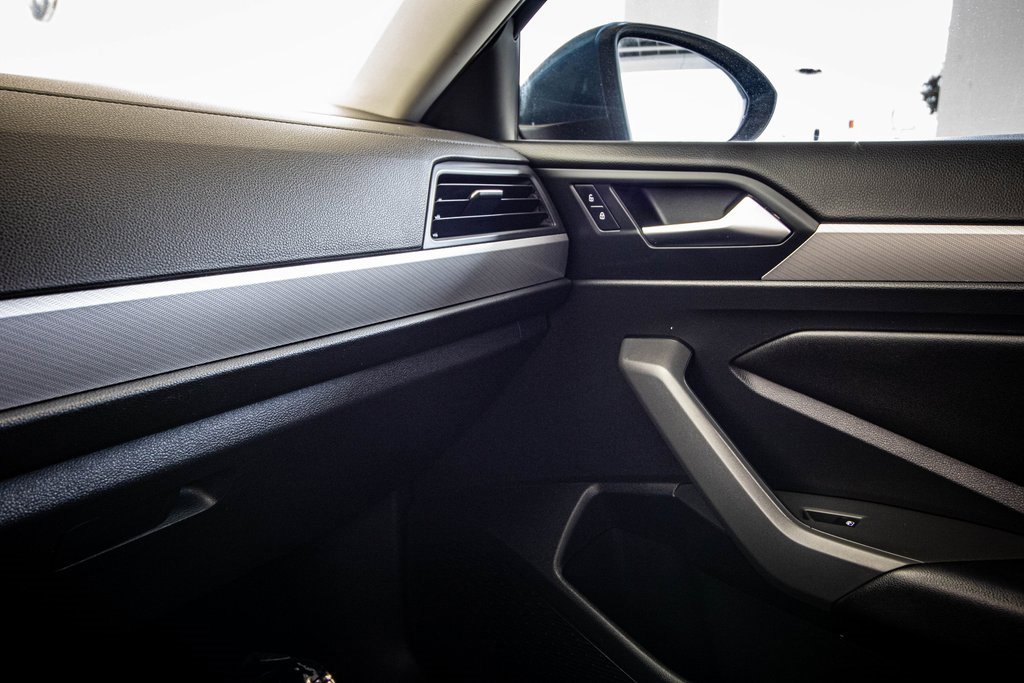 Used 2019 Volkswagen Jetta SE image 41