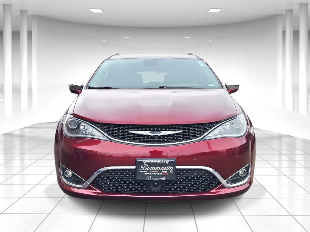 Used 2018 Chrysler Pacifica Limited image 8