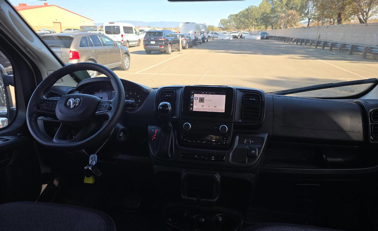 Used 2025 RAM ProMaster 2500 w/ Convenience Group image 11