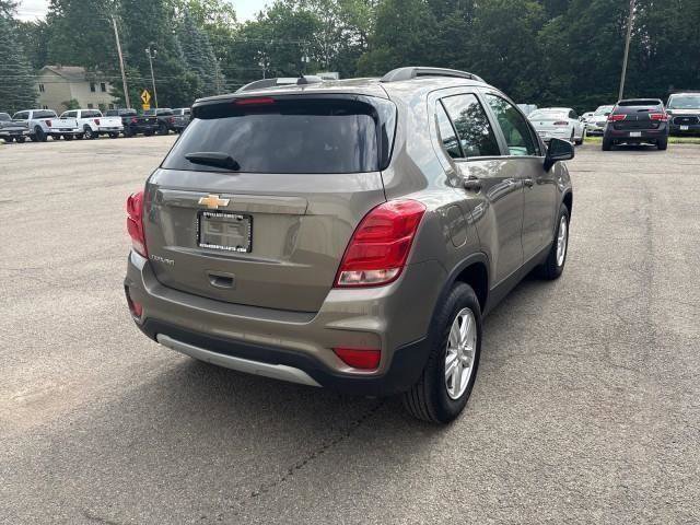 Used 2022 Chevrolet Trax LT w/ Driver Confidence Package image 6
