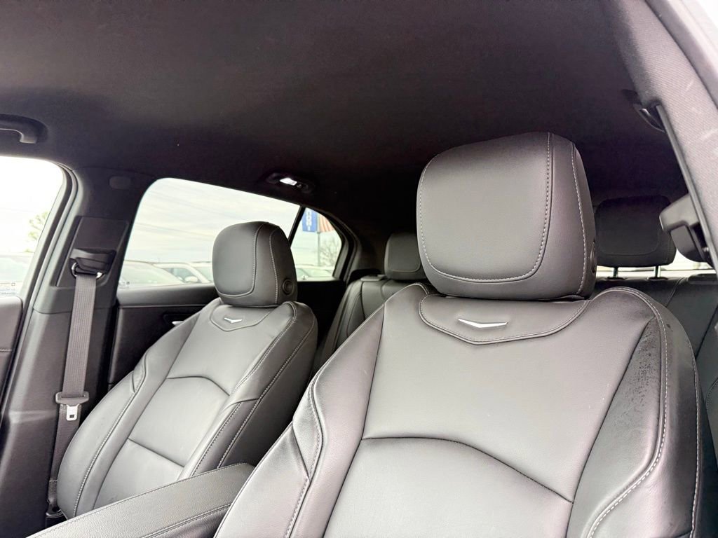 Used 2023 Cadillac XT4 Luxury w/ Cold Weather Package image 22
