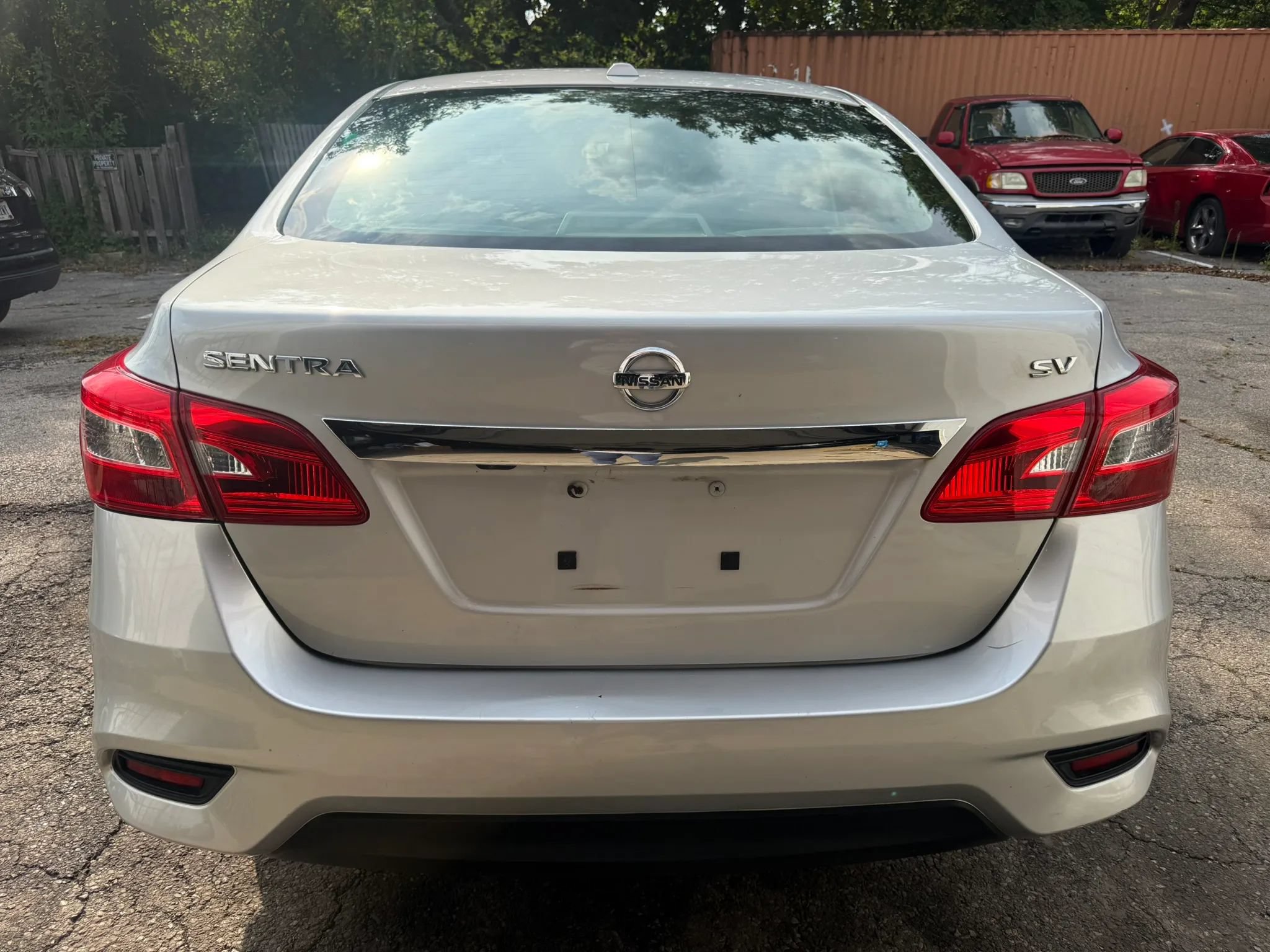 Used 2019 Nissan Sentra SV FWD image 6