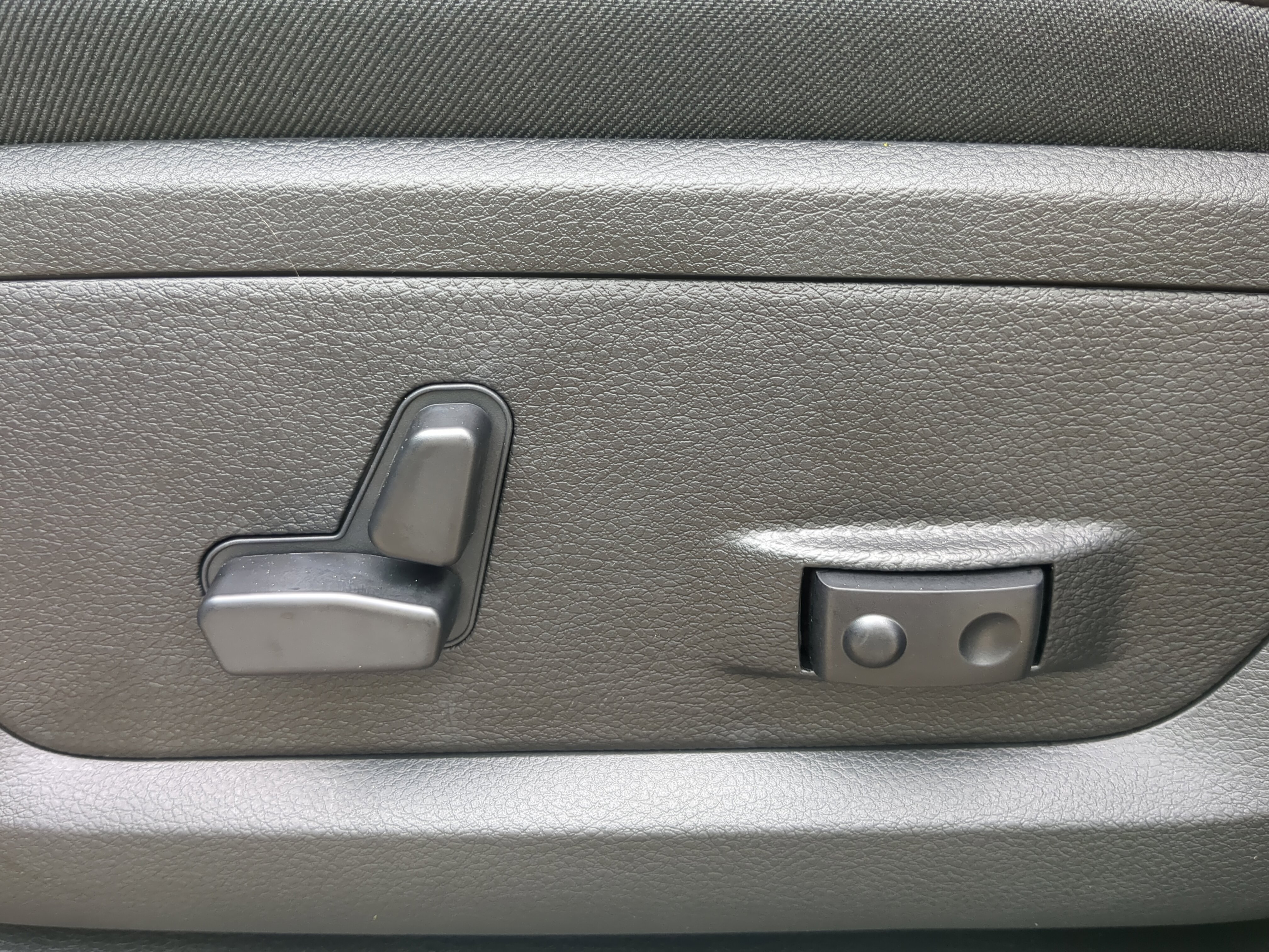 New 2026 RAM 4500 4x4 Crew Cab DRW image 28