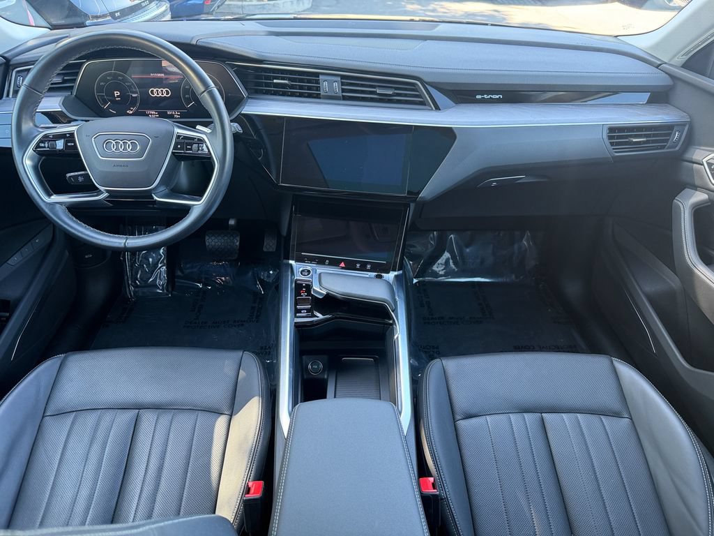 Used 2024 Audi Q8 e-tron Premium Plus w/ Premium Plus Package AWD/4WD image 25