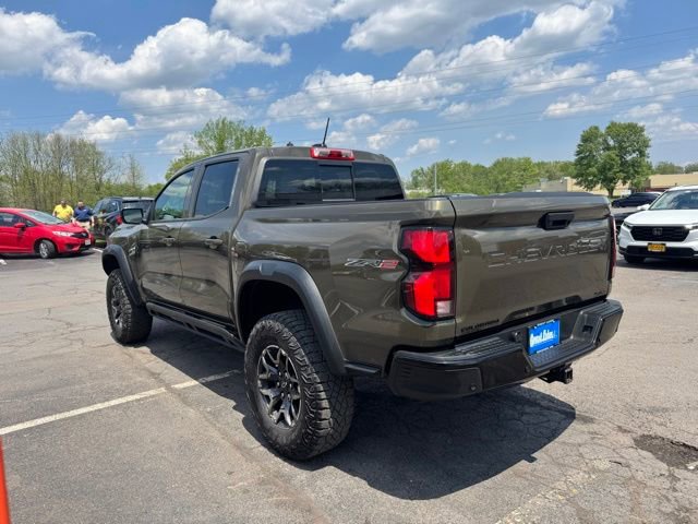 Used 2024 Chevrolet Colorado ZR2 w/ Safety Package AWD/4WD image 4