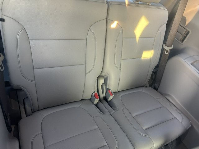 Used 2021 GMC Acadia SLT FWD image 10