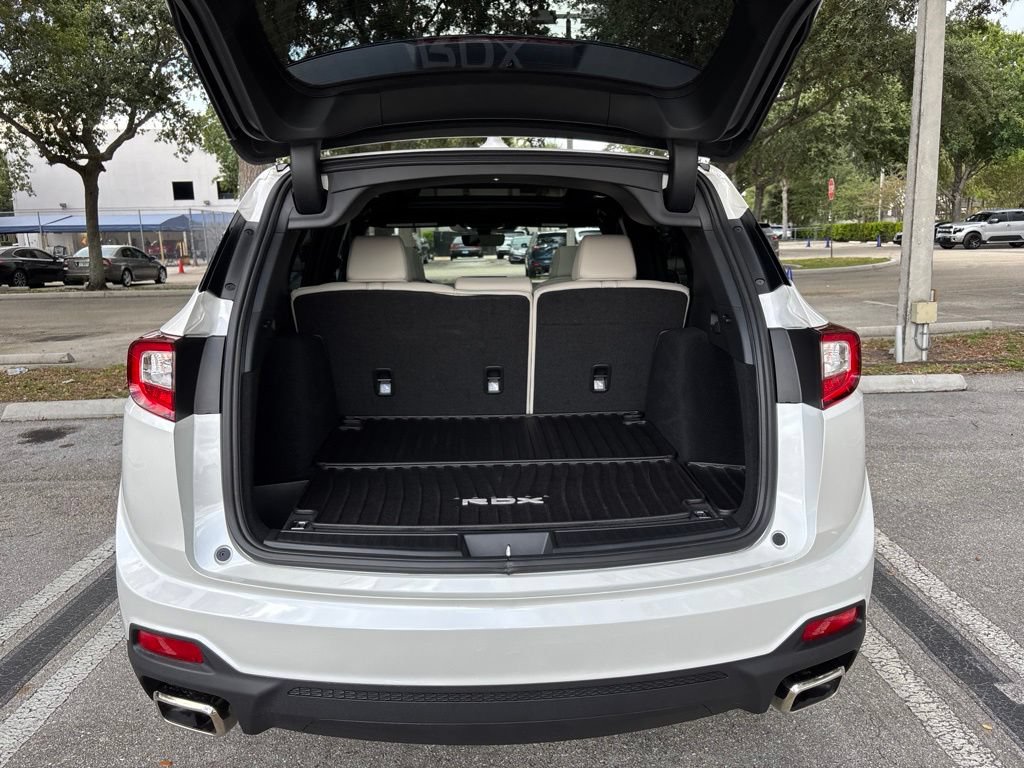 Used 2025 Acura RDX SH-AWD image 25