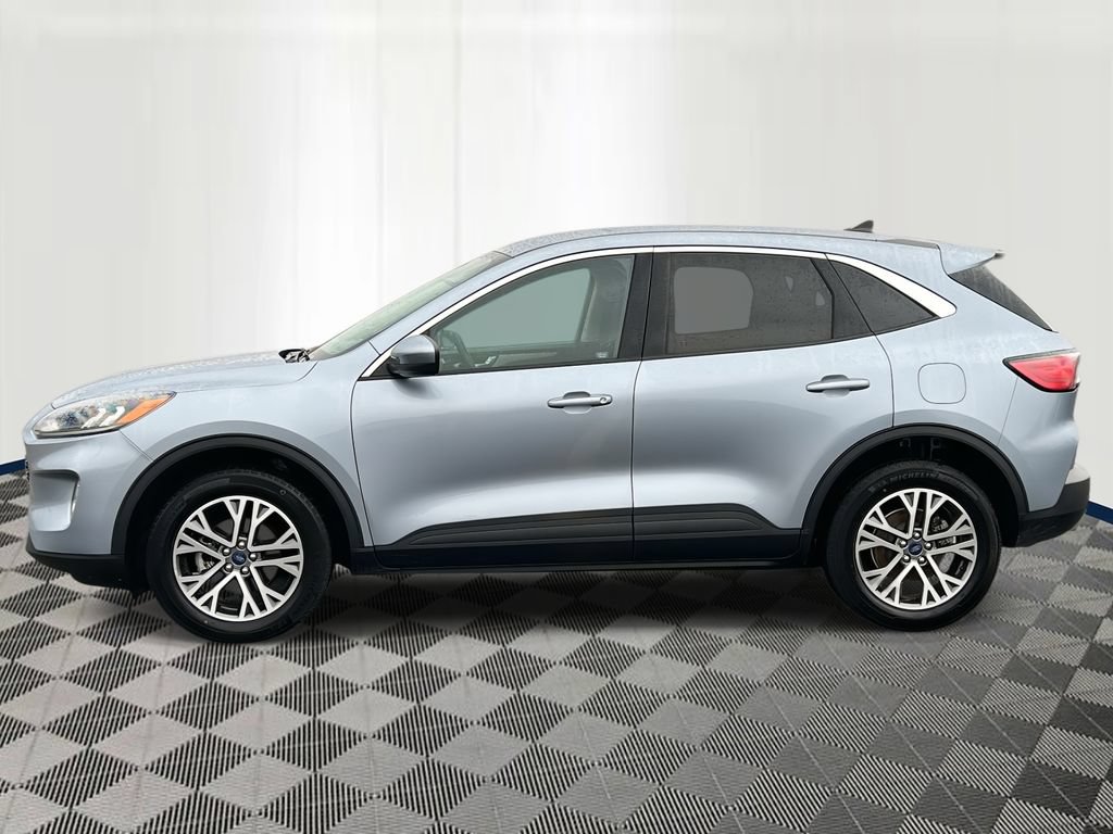 Used 2022 Ford Escape SEL w/ Class II Trailer Tow Package AWD/4WD image 2
