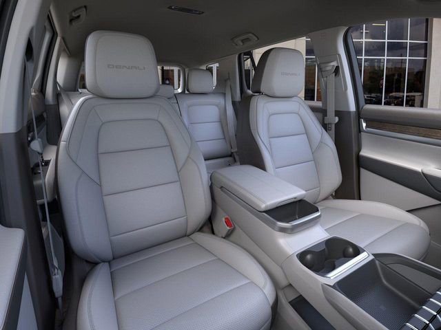 New 2026 GMC Terrain Denali w/ LPO, Black Badging Package image 16