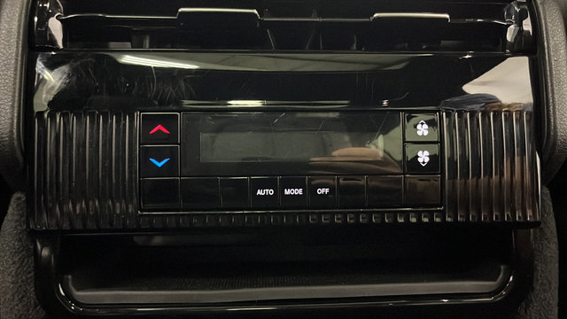 Used 2023 Jeep Wagoneer L Series II w/ Premium Group I AWD/4WD image 38