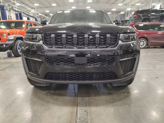 New 2026 Jeep Grand Cherokee Laredo image 9