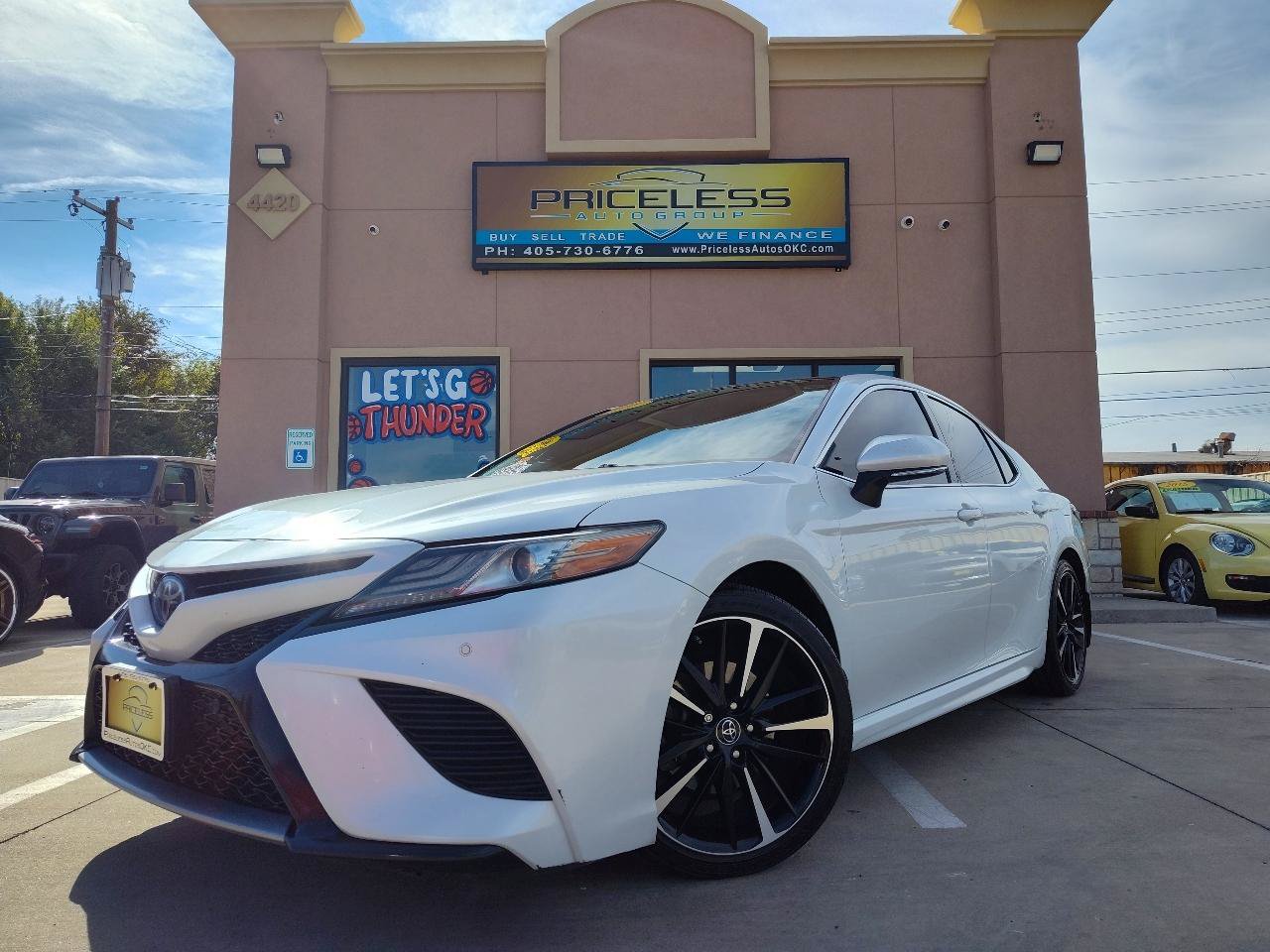 Used 2018 Toyota Camry XSE FWD image 1