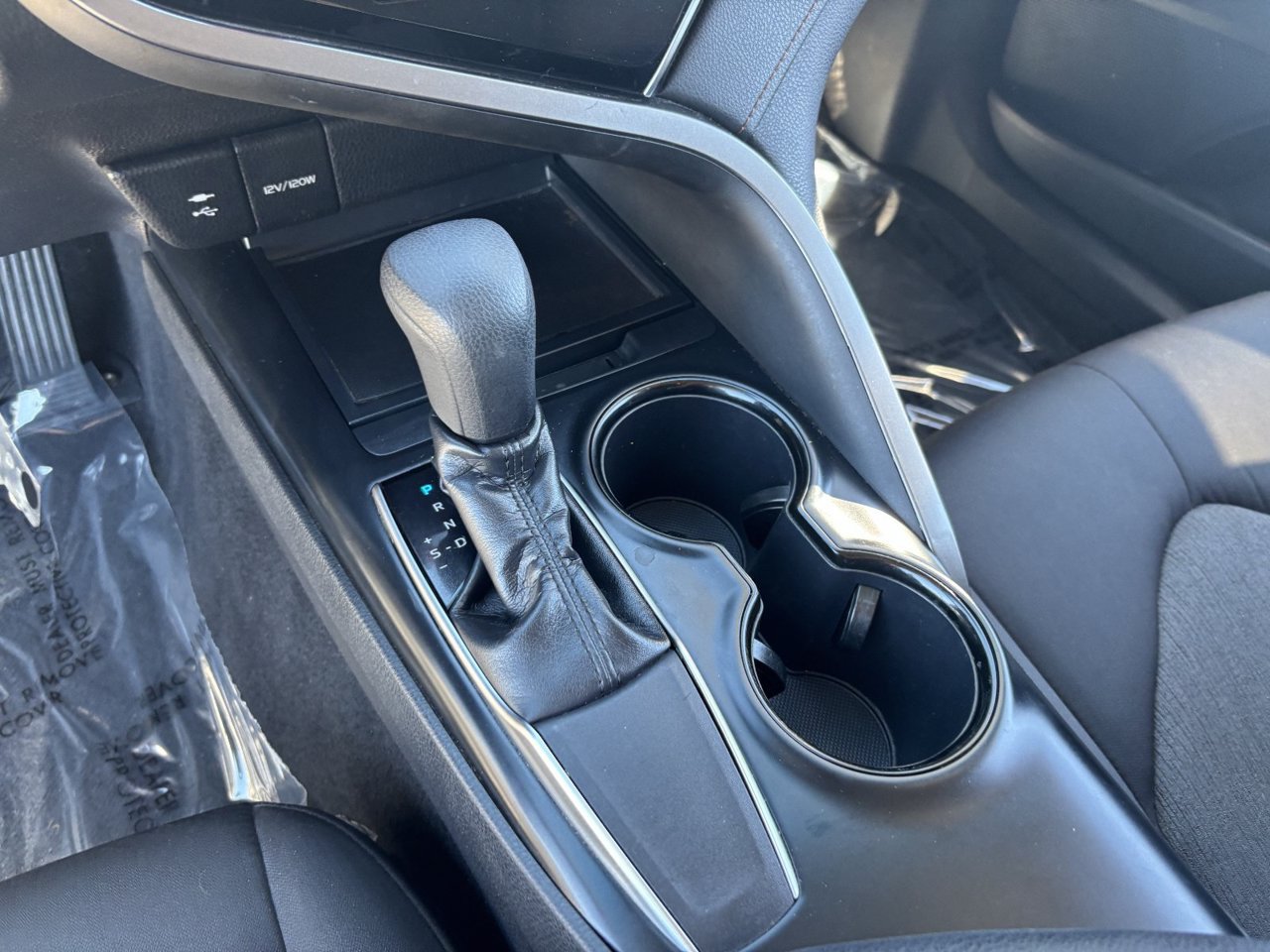 Used 2018 Toyota Camry LE FWD image 23