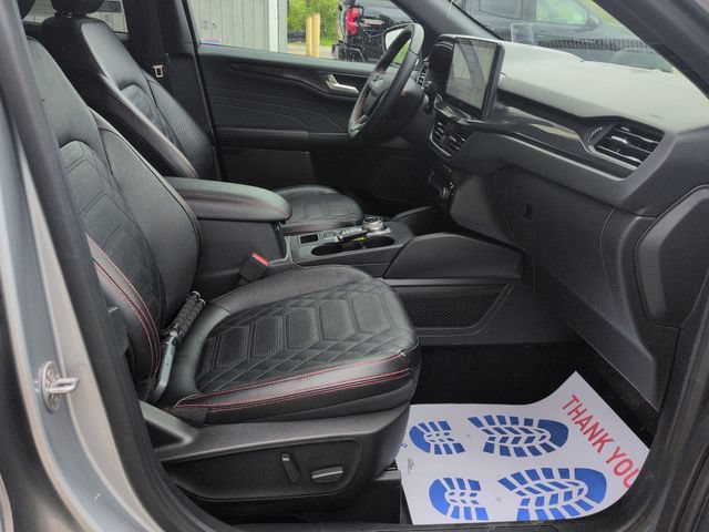 Used 2023 Ford Escape ST-Line Elite w/ Premium Technology Package AWD/4WD image 31