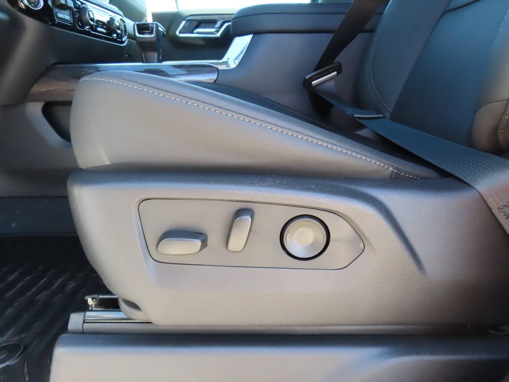 New 2026 Chevrolet Silverado 1500 LTZ w/ LTZ Premium Package AWD/4WD image 9