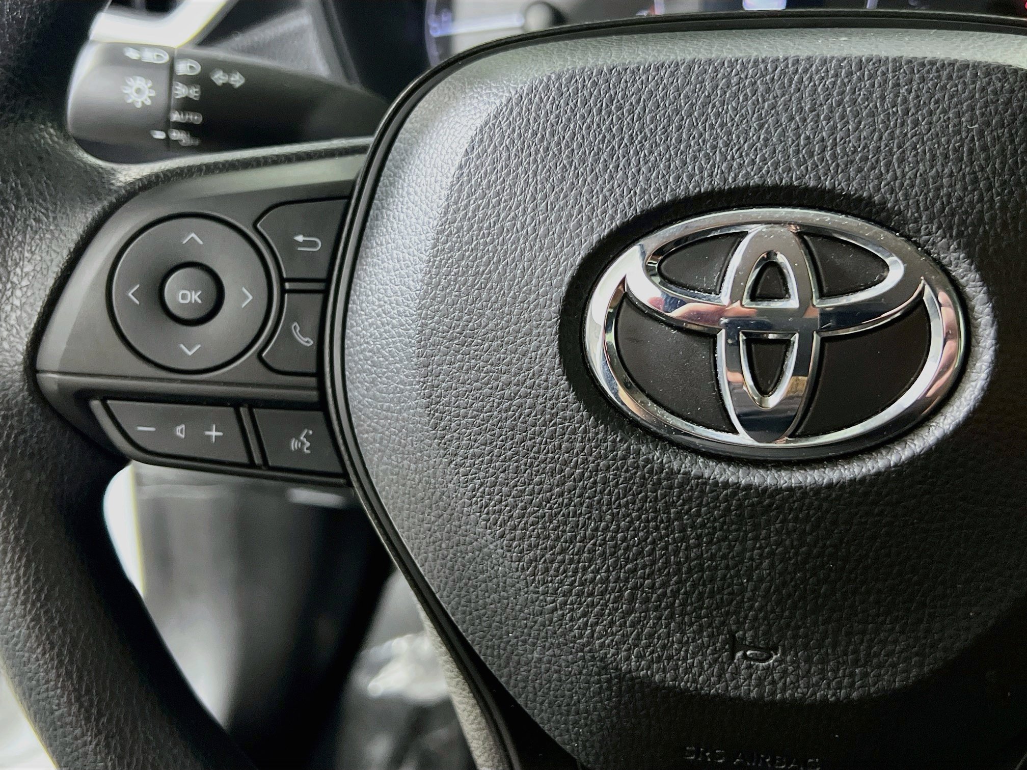 Used 2024 Toyota Corolla LE FWD image 18