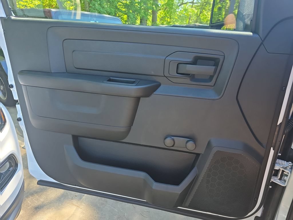 New 2026 RAM 3500 Tradesman AWD/4WD image 24