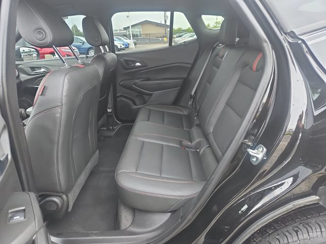 Used 2025 Chevrolet Trax RS w/ Driver Confidence Package FWD image 25