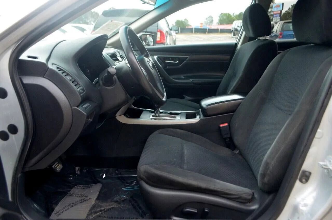 Used 2015 Nissan Altima 2.5 S w/ Power Driver Seat Package FWD image 19