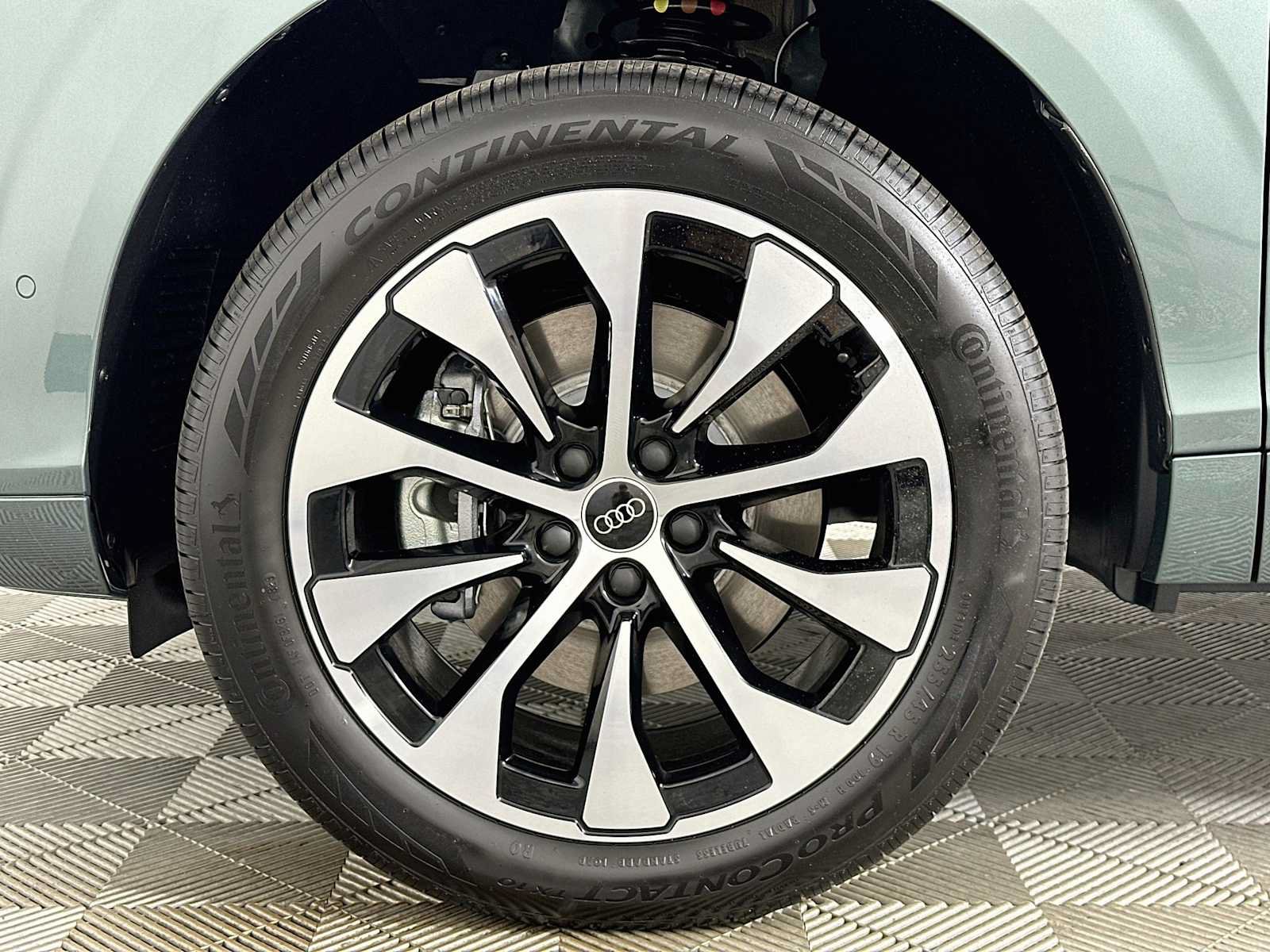 New 2026 Audi Q3 quattro 2.0T AWD/4WD image 30
