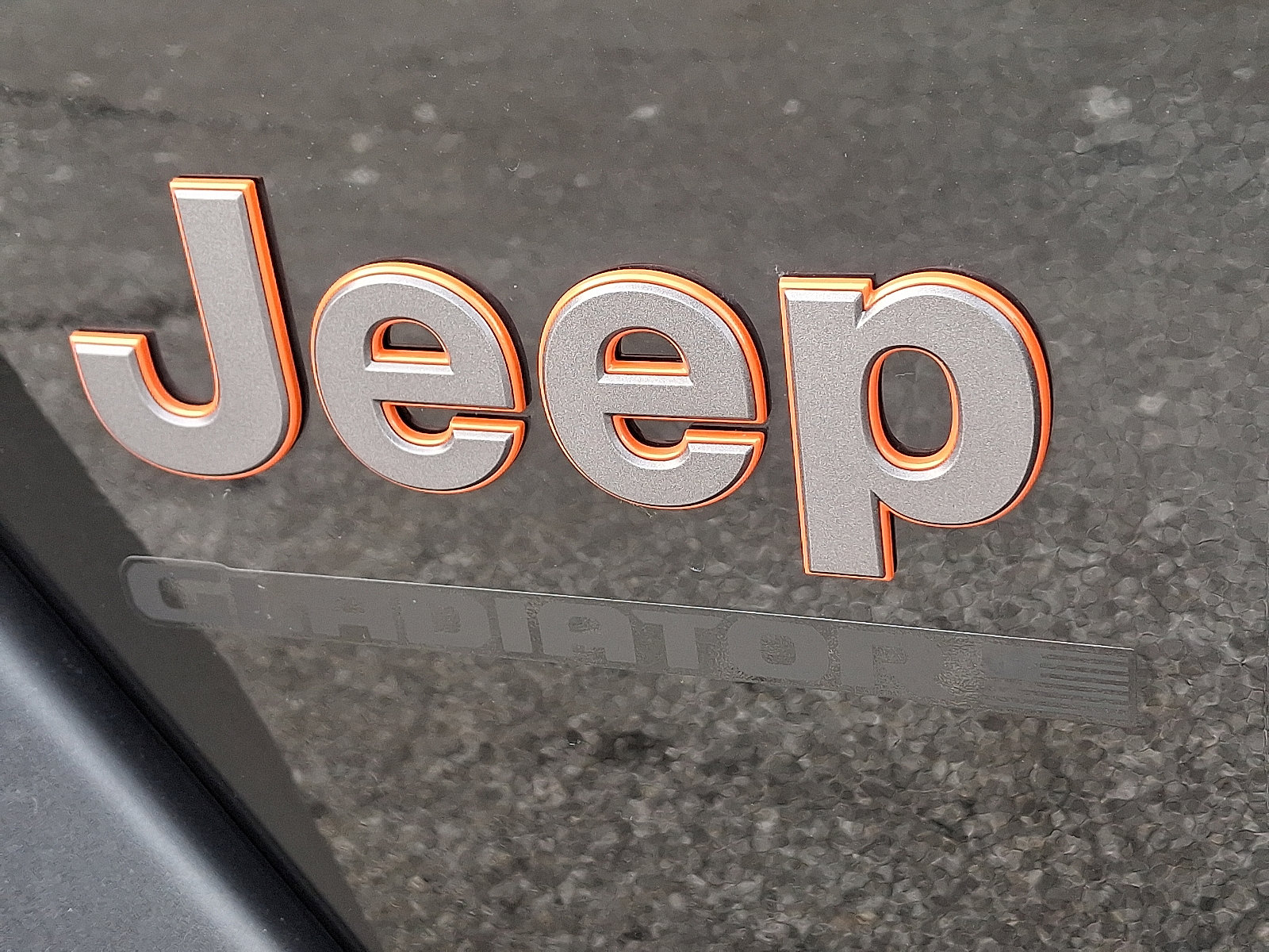 Used 2024 Jeep Gladiator Mojave w/ Convenience Group image 29