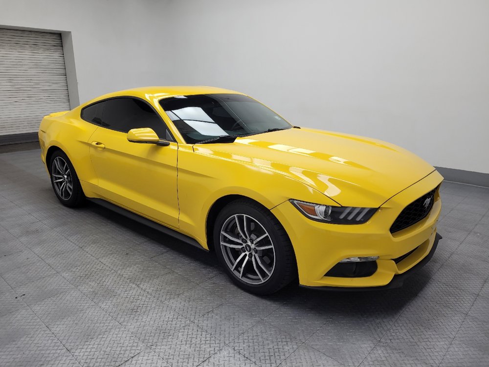 Used 2017 Ford Mustang Coupe RWD image 11