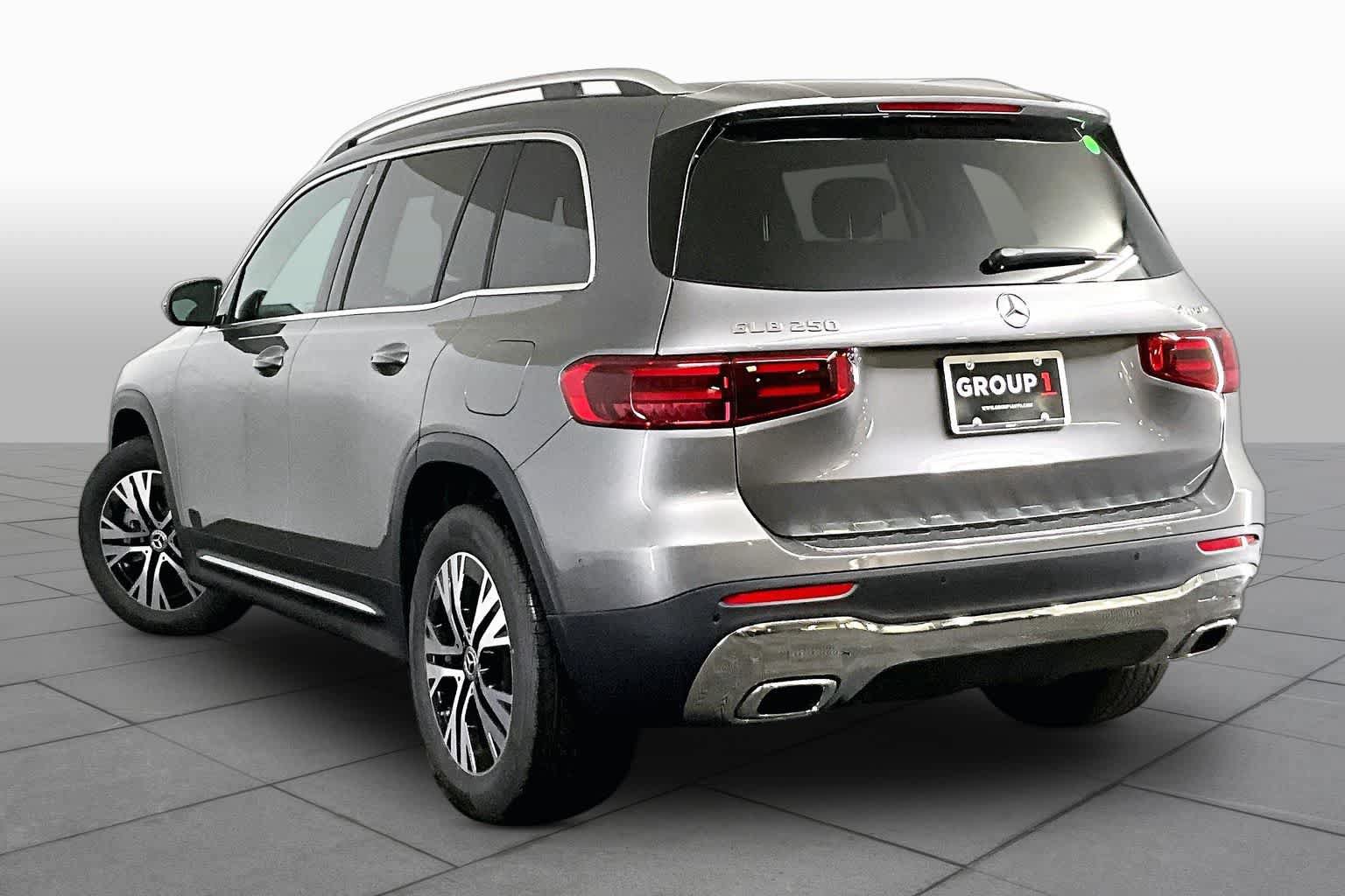 New 2026 Mercedes-Benz GLB 250 4MATIC image 4