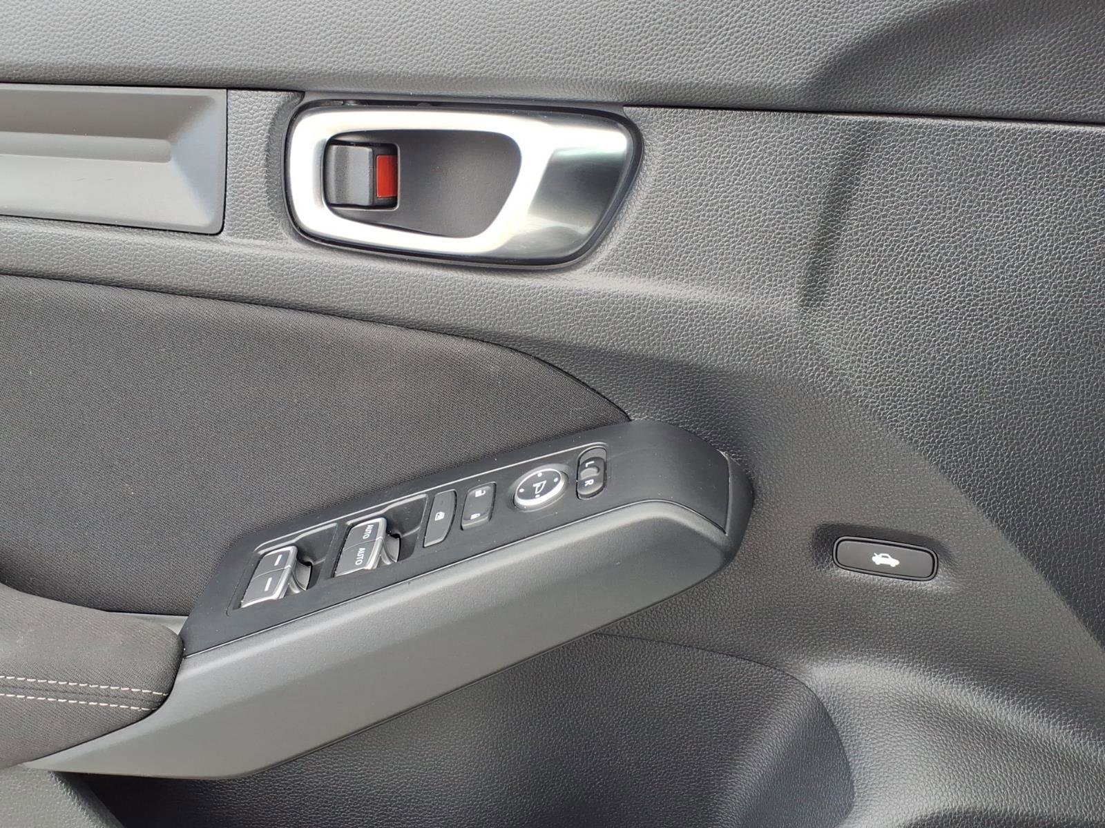 Used 2025 Honda Civic Sport image 33