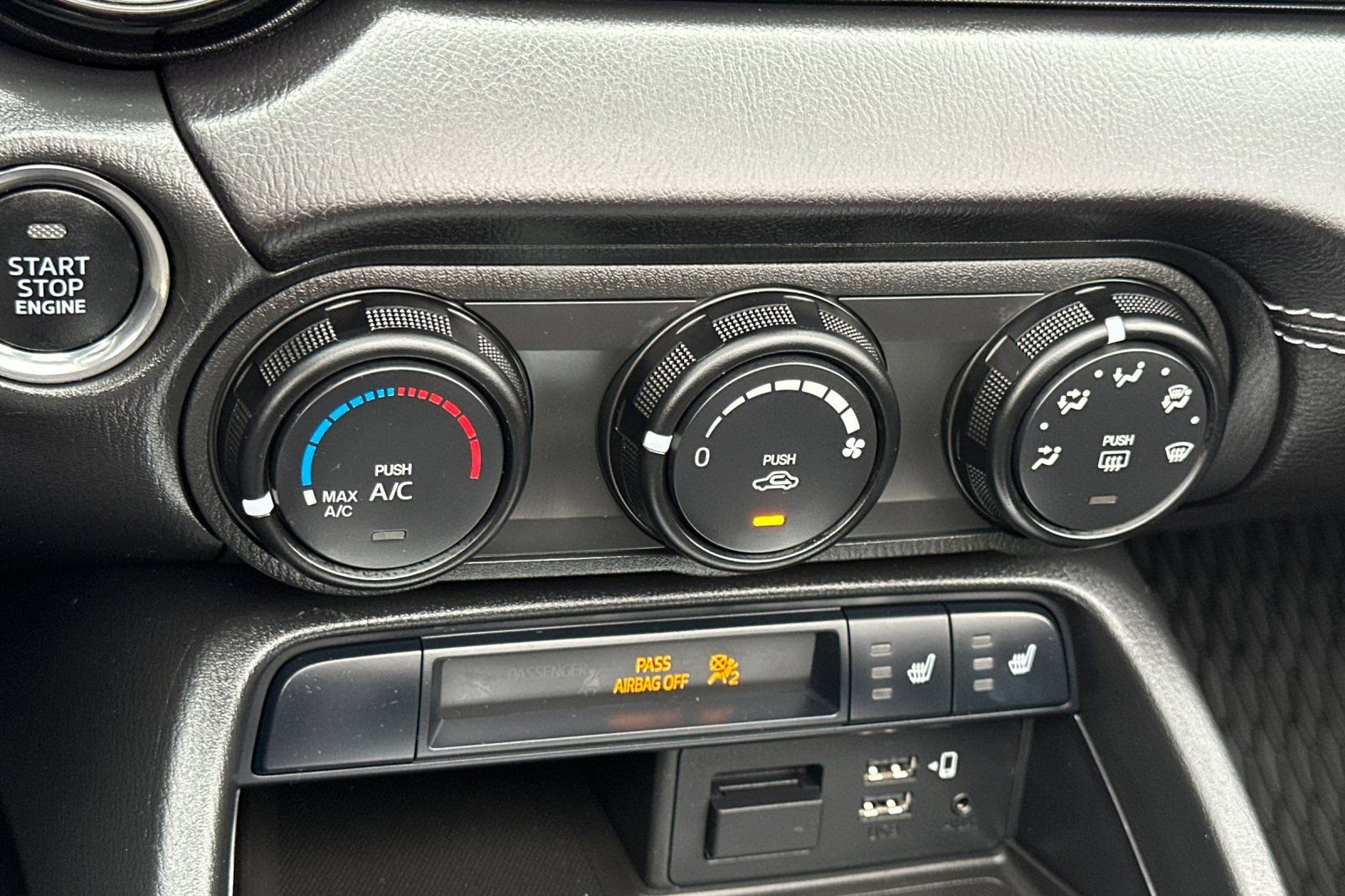 Used 2023 MAZDA MX-5 Miata Club w/ Weather Package image 15