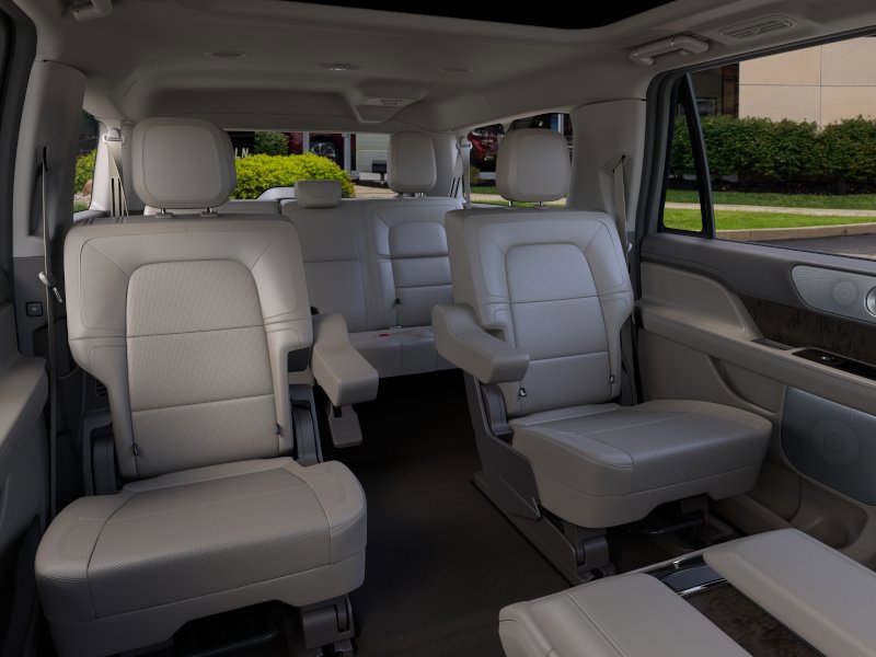 New 2024 Lincoln Navigator L Reserve AWD/4WD image 11