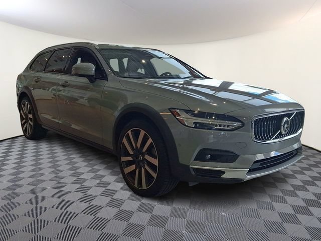 Used 2024 Volvo V90 B6 Cross Country Ultimate AWD/4WD image 1