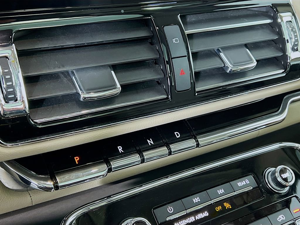 Used 2022 Lincoln Navigator L Reserve image 17