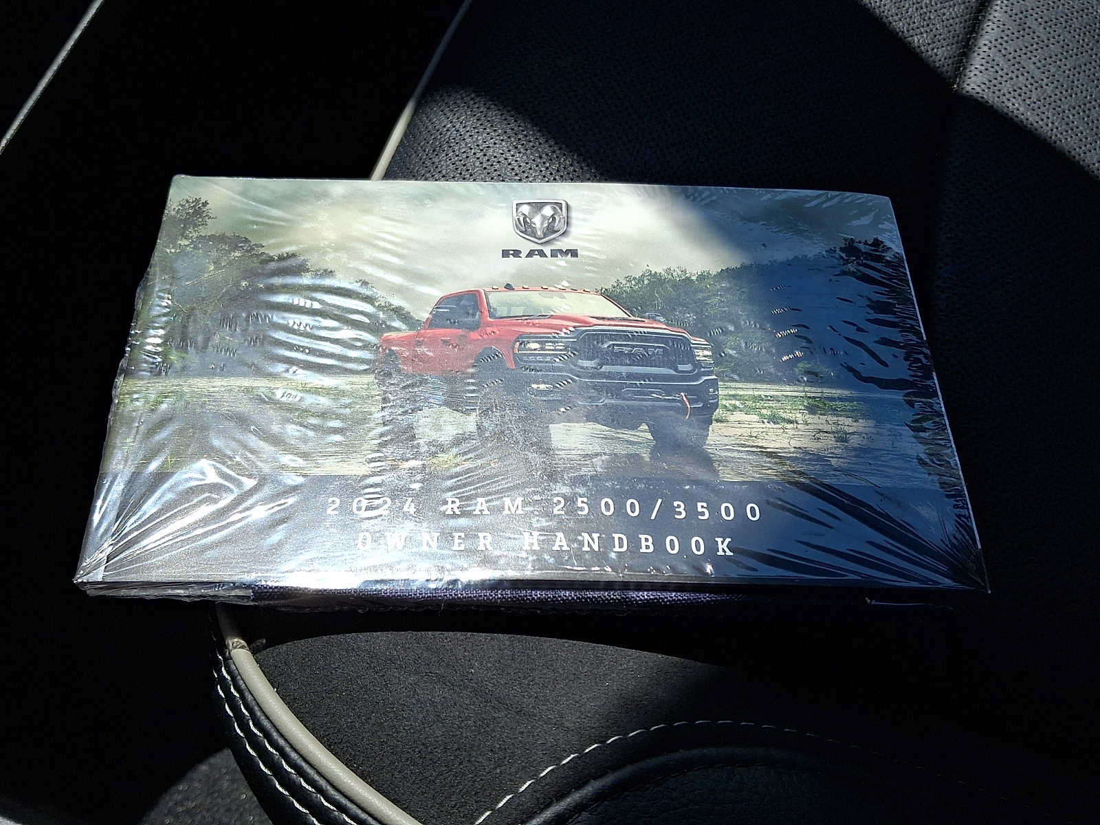 Used 2024 RAM 3500 Laramie w/ Night Edition AWD/4WD image 26