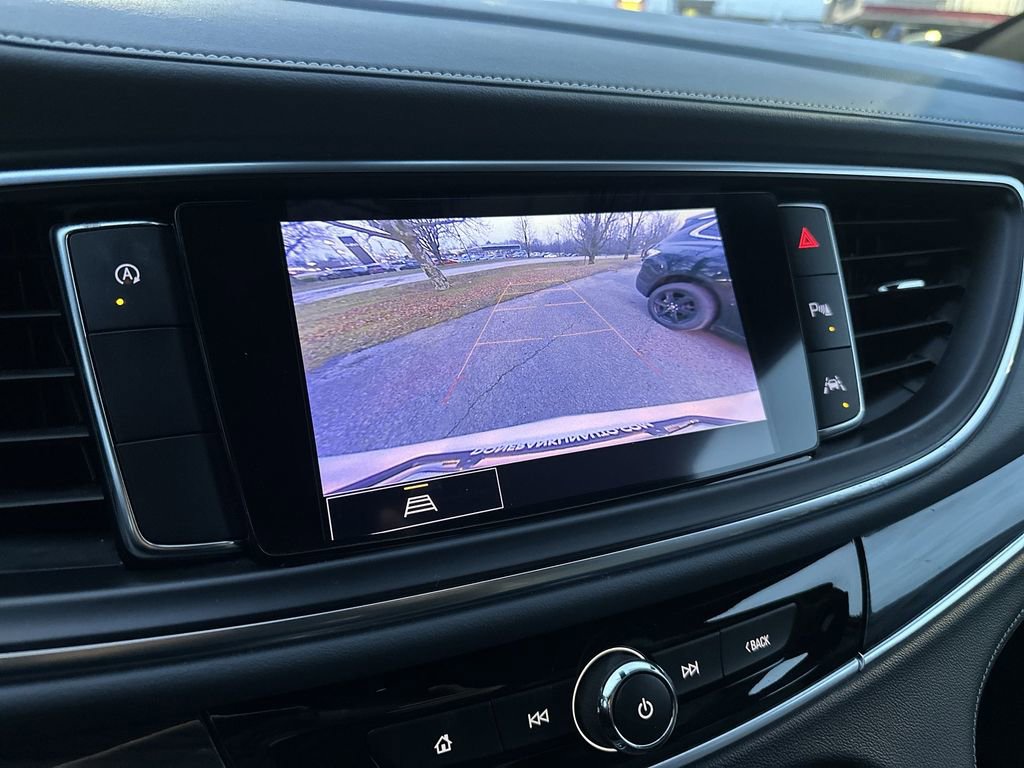 Used 2023 Buick Enclave Essence image 17