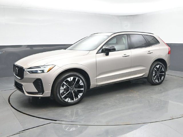 New 2026 Volvo XC60 B5 Plus w/ Protection Package Premier AWD/4WD image 4