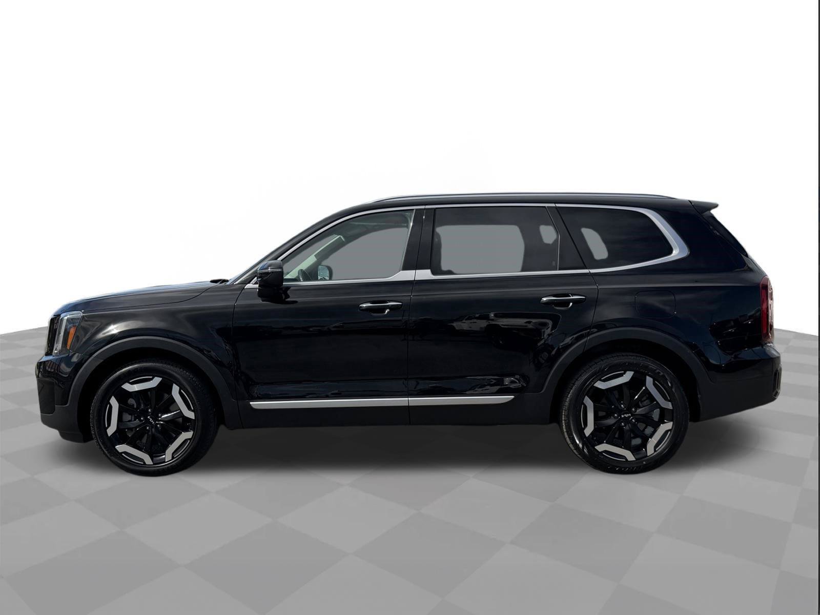 Used 2023 Kia Telluride S AWD/4WD image 2