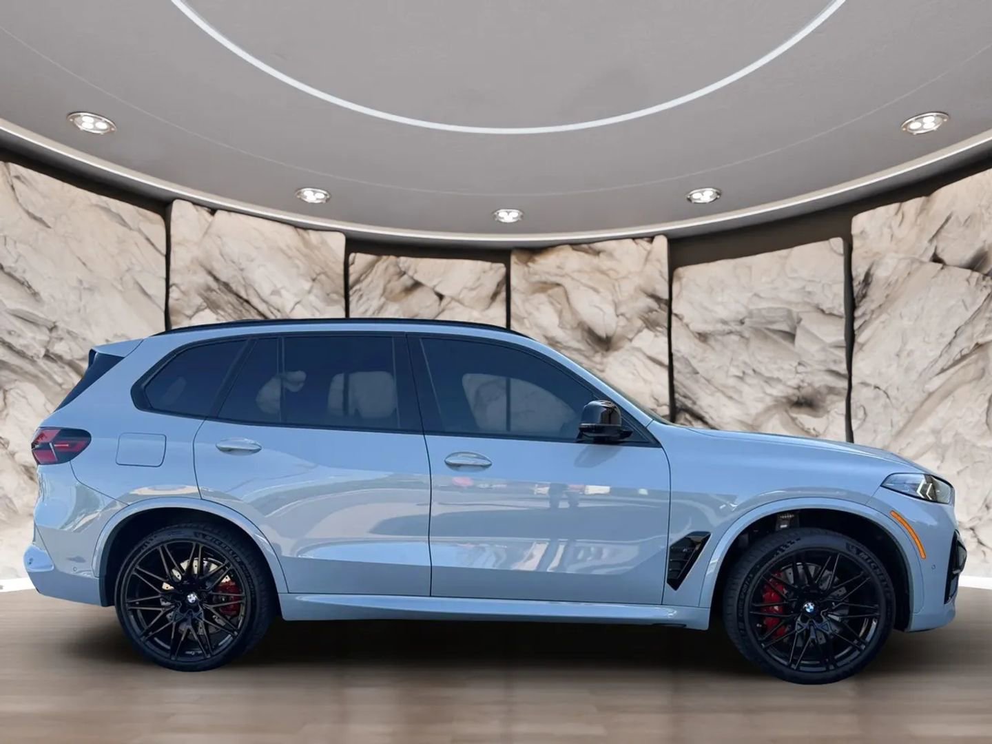 Used 2026 BMW X5 M Competition w/ Executive Package AWD/4WD image 4