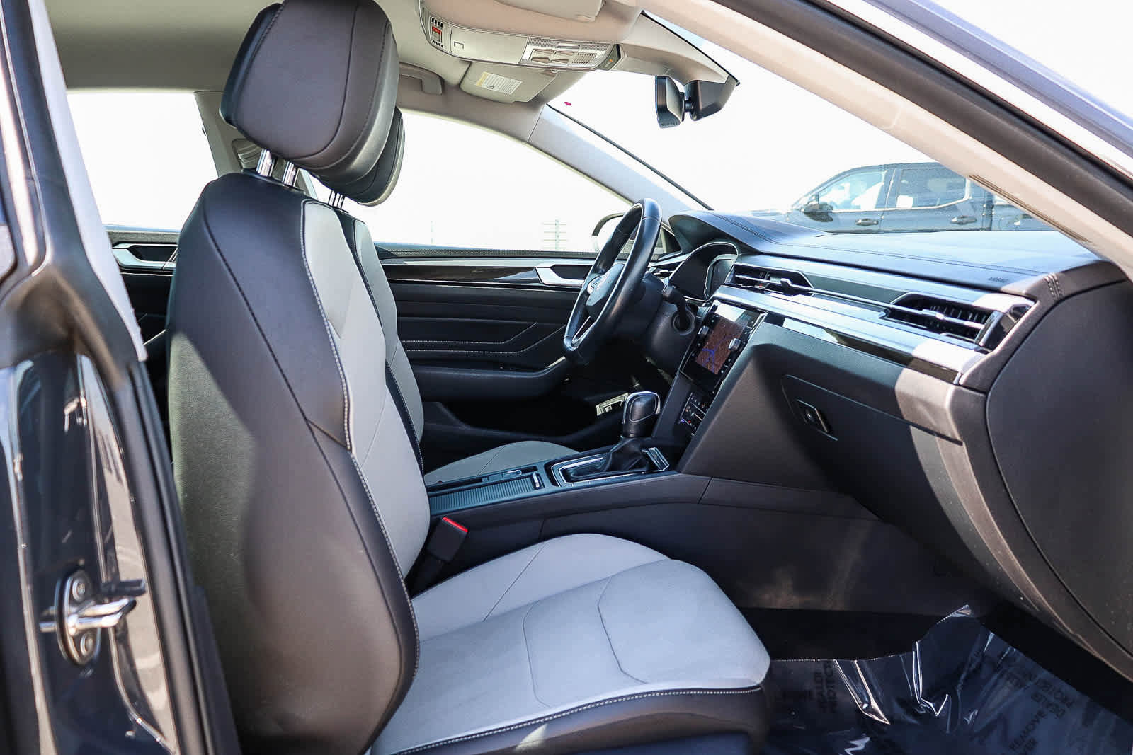 Used 2021 Volkswagen Arteon SE image 17