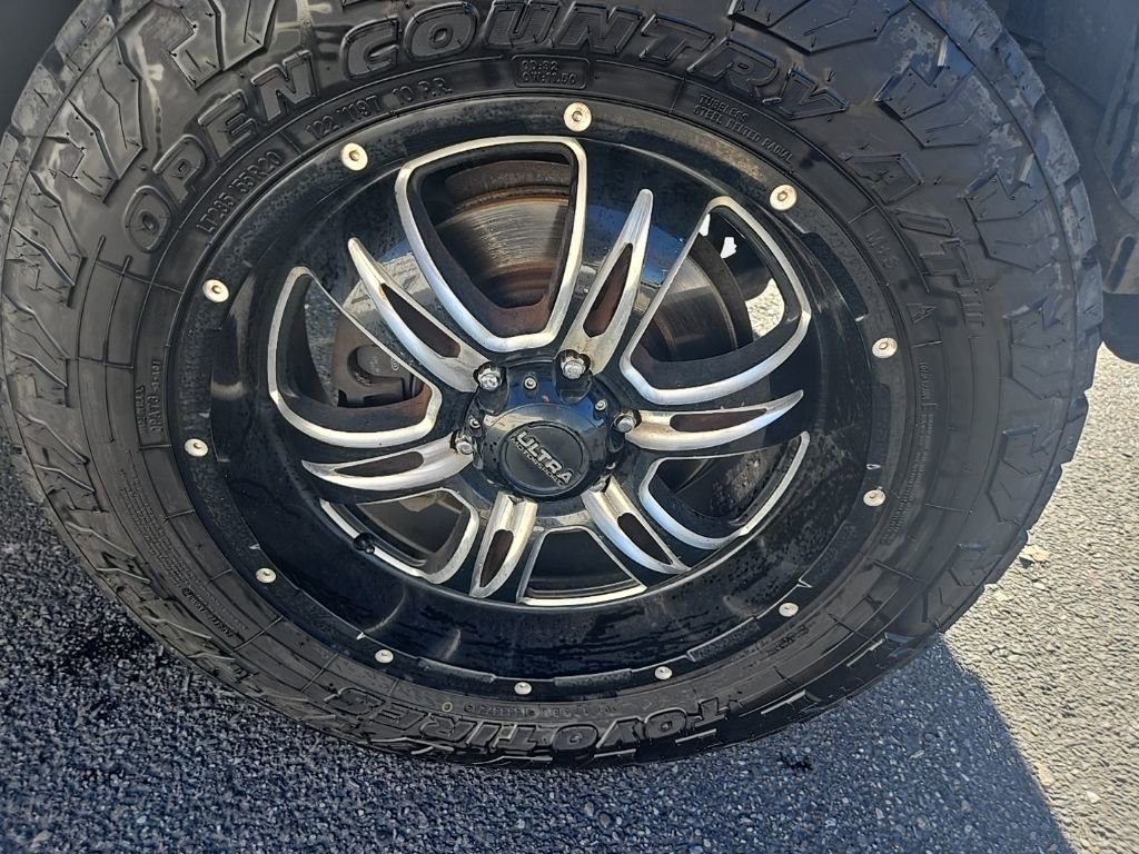 Used 2015 Ford F150 Lariat image 38