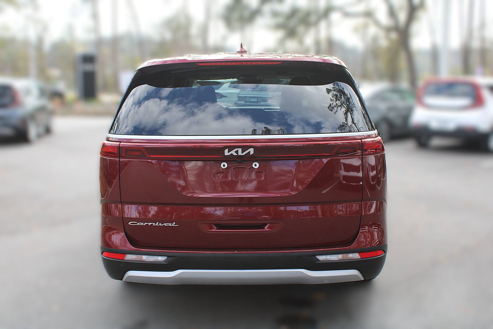 Used 2022 Kia Carnival LX image 11