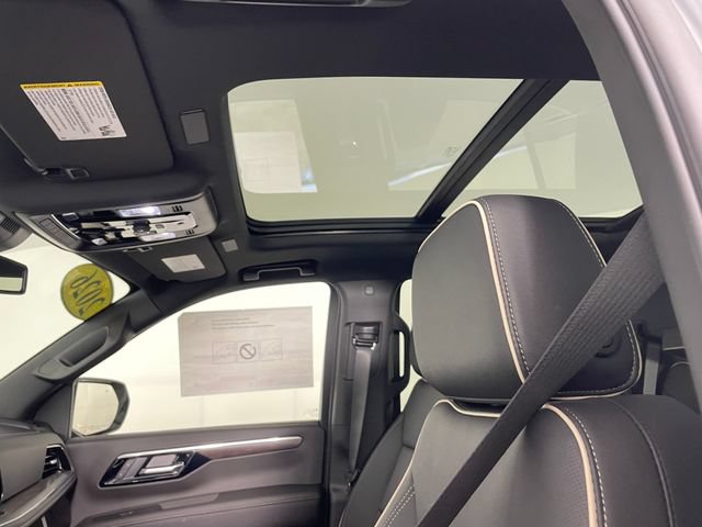 New 2026 Chevrolet Tahoe Premier w/ Sun And Tow Package AWD/4WD image 12