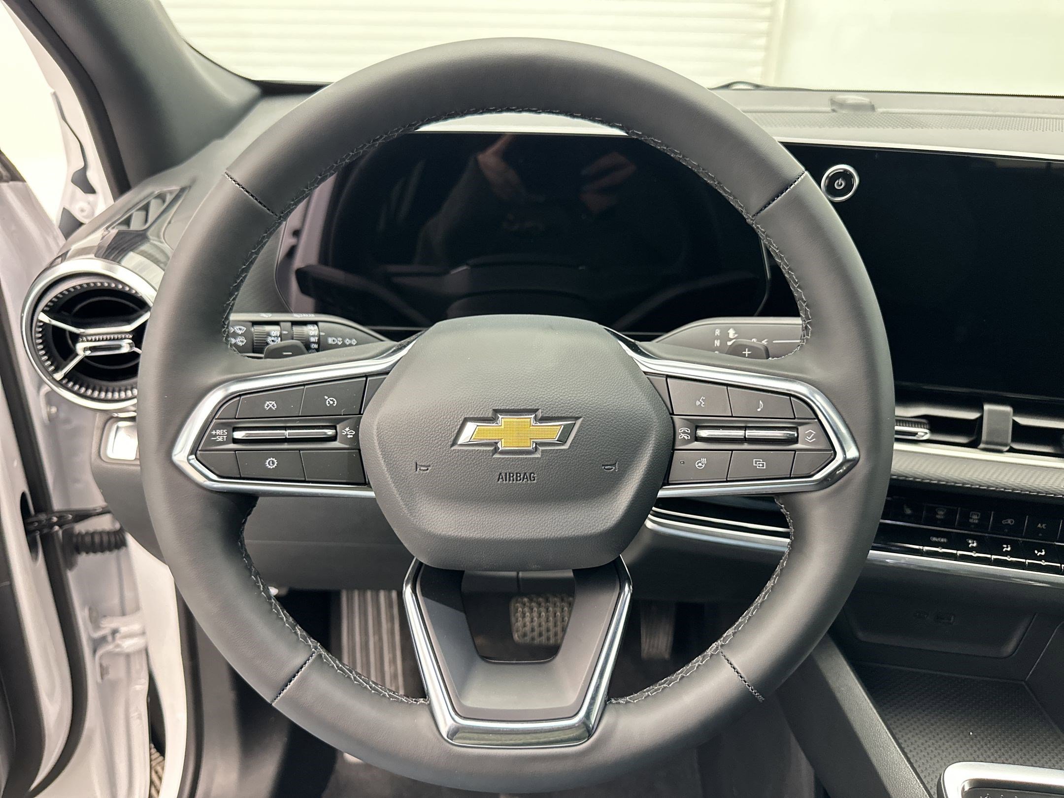 New 2026 Chevrolet Equinox LT image 16