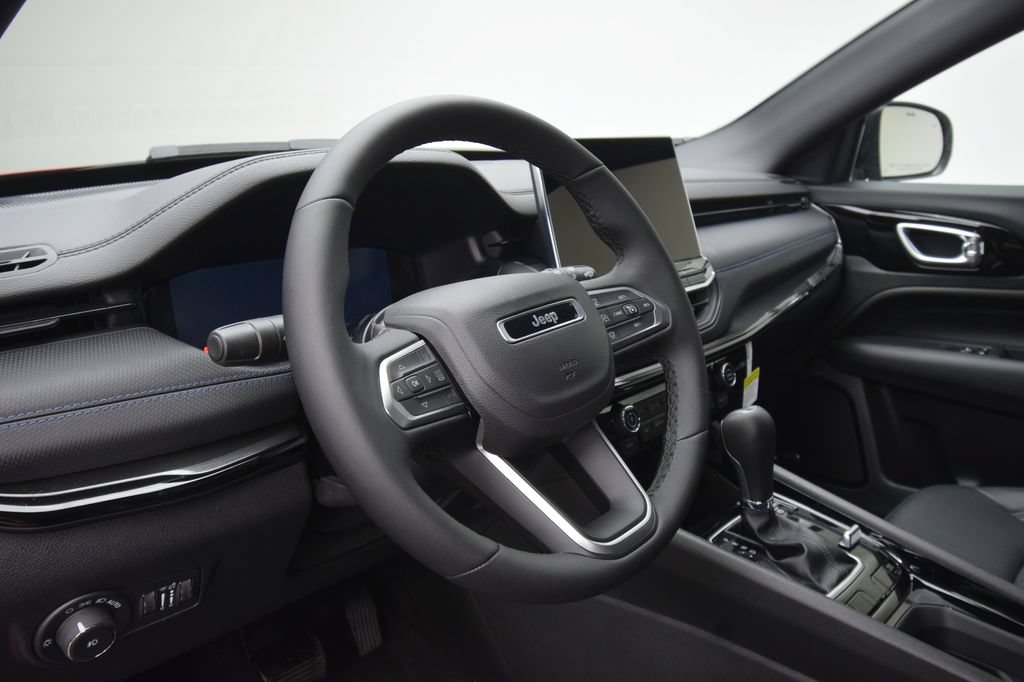 New 2026 Jeep Compass Limited w/ Sun, Sound & Navigation Group AWD/4WD image 30
