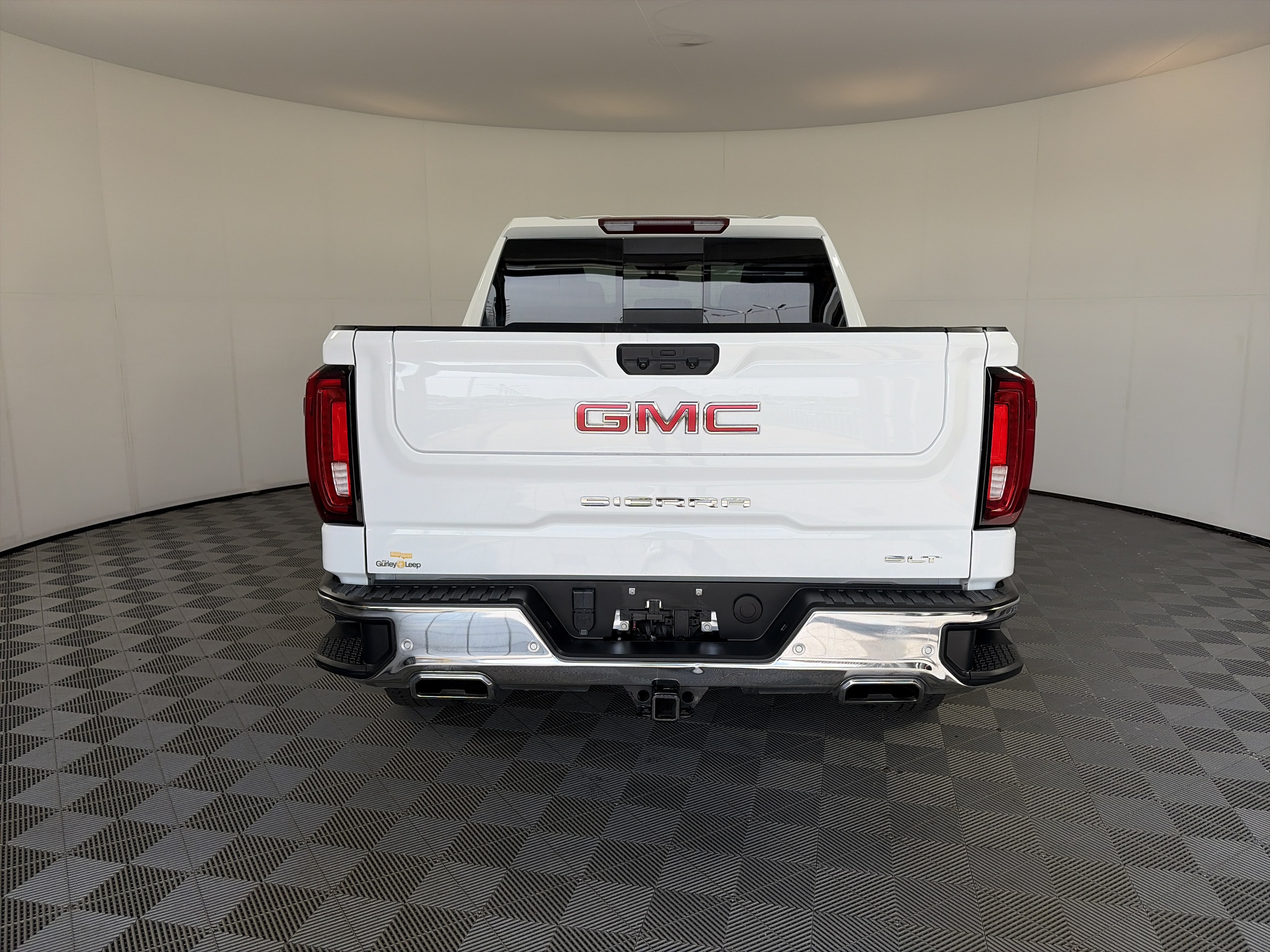 Used 2024 GMC Sierra 1500 SLT w/ SLT Premium Plus Package AWD/4WD image 9