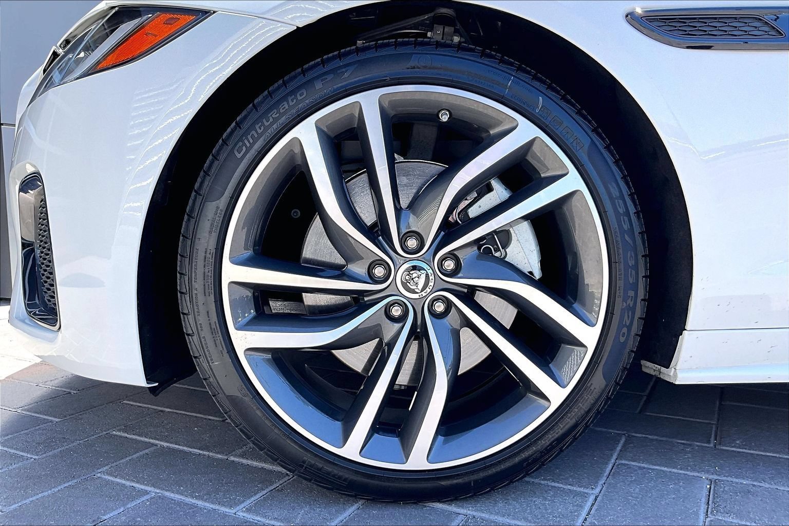 Used 2024 Jaguar XF R-Dynamic SE AWD/4WD image 8